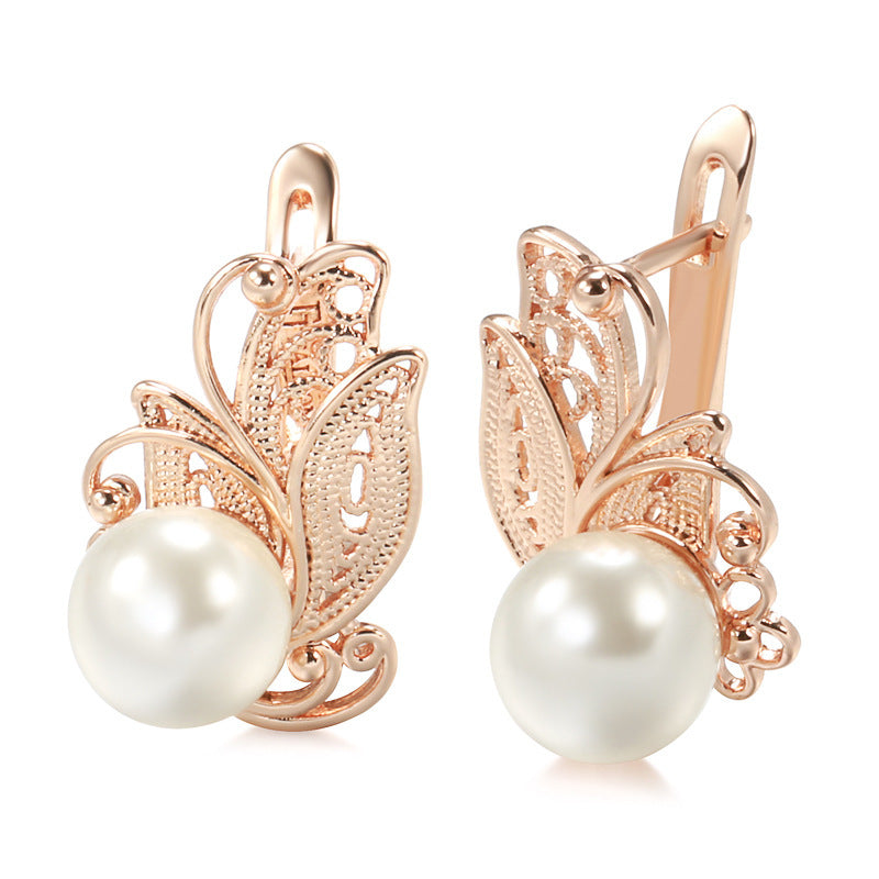 Personalized Creative Butterfly Inlaid Pearl Ear Clip