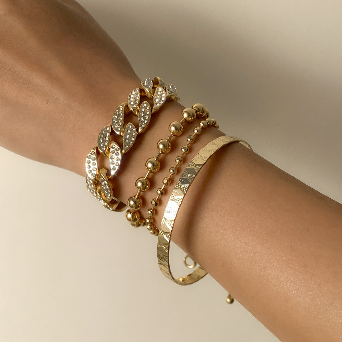 Fashion Diamond-studded Cuban Buckle Pattern Bracelet Suit