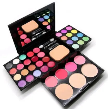 Makeup gift set Louisiana Mart