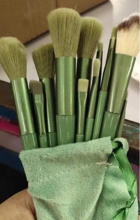 13Pcs Makeup Brush Set Make Up Concealer Brush Blush Powder Brush Eye Shadow Highlighter Foundation Brush Cosmetic Beauty Tools Louisiana Mart