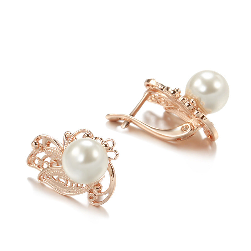 Personalized Creative Butterfly Inlaid Pearl Ear Clip