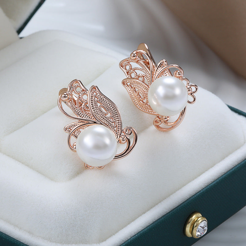 Personalized Creative Butterfly Inlaid Pearl Ear Clip