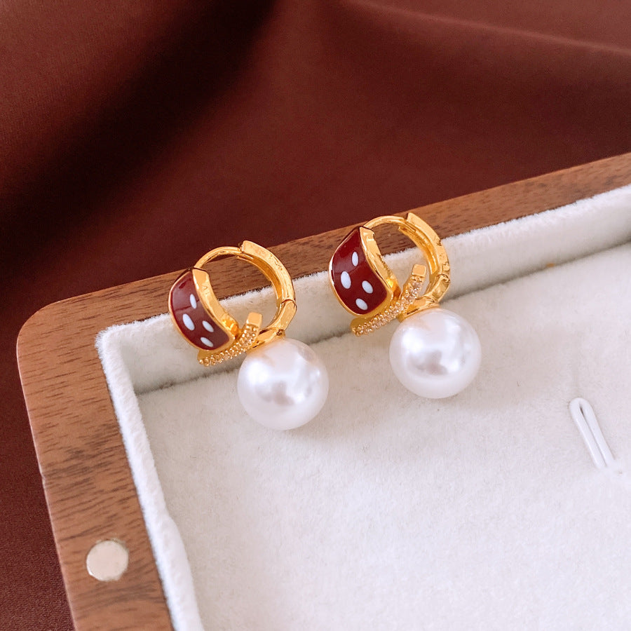 Fashion Exquisite Square Pearl Ear Clip Earrings