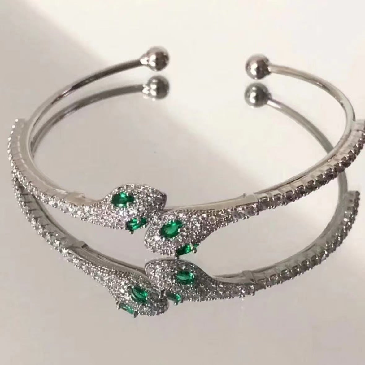 Rhinestone Bracelet Design Sense Simple Graceful White All-matching Vintage Bracelet