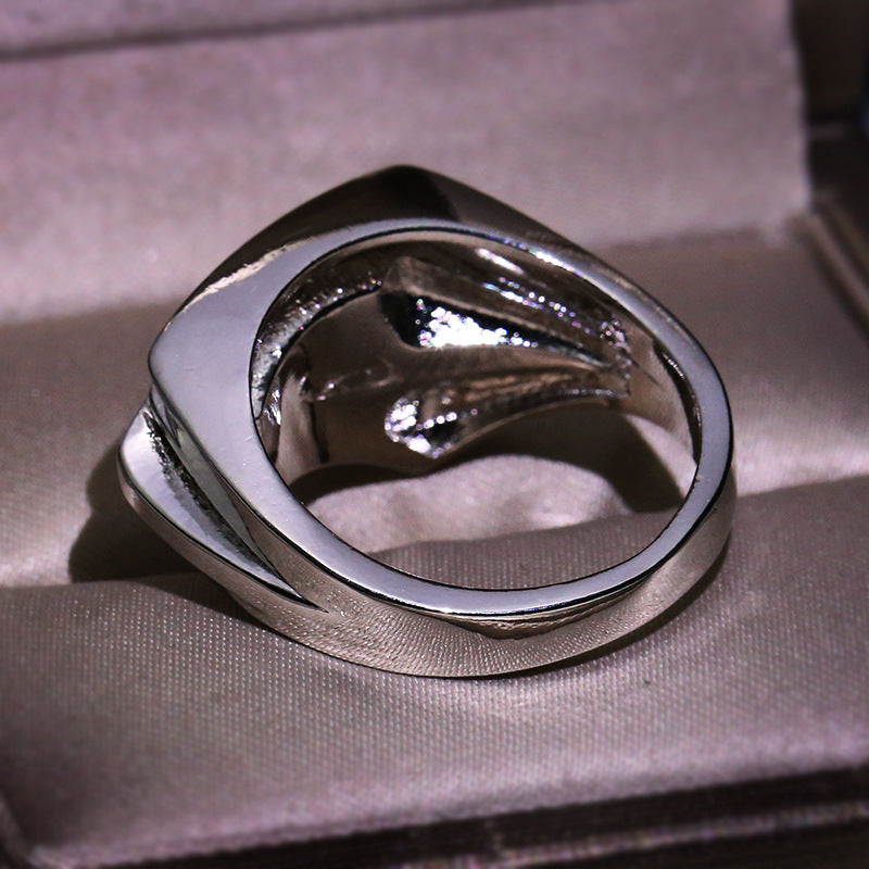 Popular Half-edge Heart-shaped Micro Inlaid Zircon Geometric Three-dimensional Ring