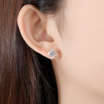Female Creative S999 Pure Silver Four Leaf Clover Ear Stud