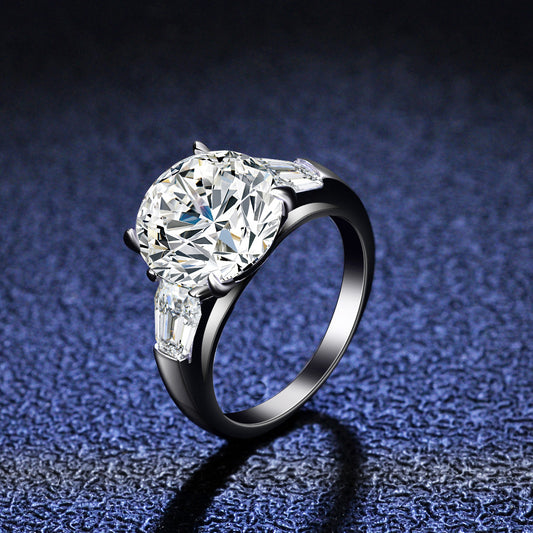 Classic Four-claw S925 Silver Ring 5 Karat Moissanite