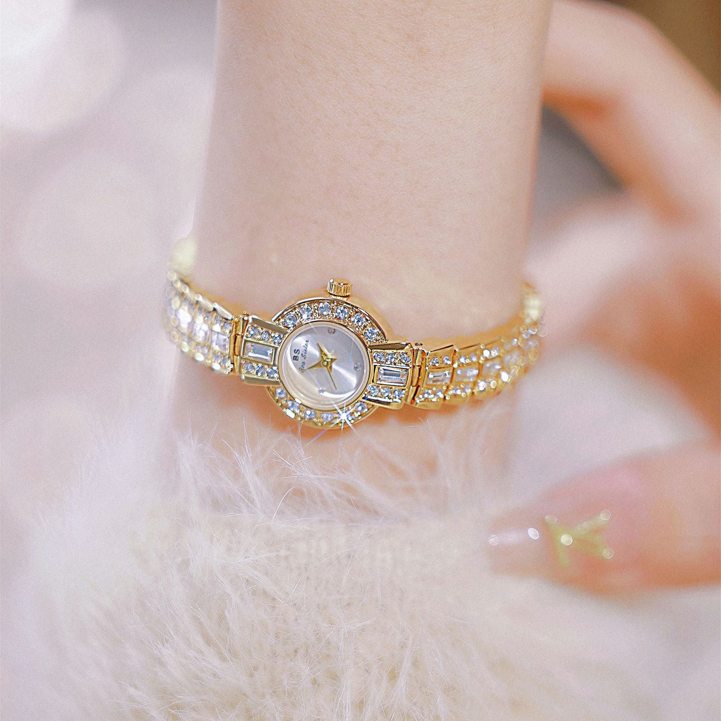 Women's Luxury Gold Watch Retro Oval Fashion Dress Jewelry