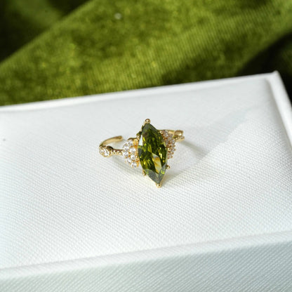 French Shining Olive Green Zircon Ring Female Court Retro