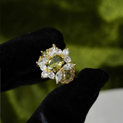French Shining Olive Green Zircon Ring Female Court Retro