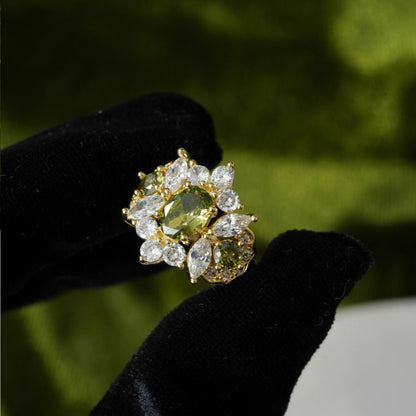 French Shining Olive Green Zircon Ring Female Court Retro