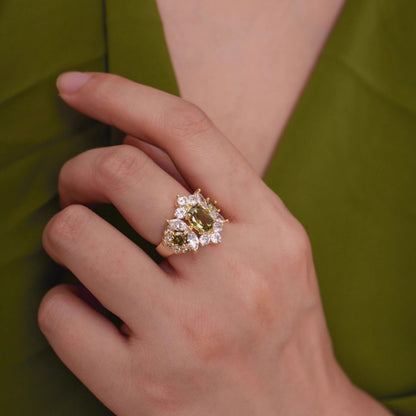 French Shining Olive Green Zircon Ring Female Court Retro