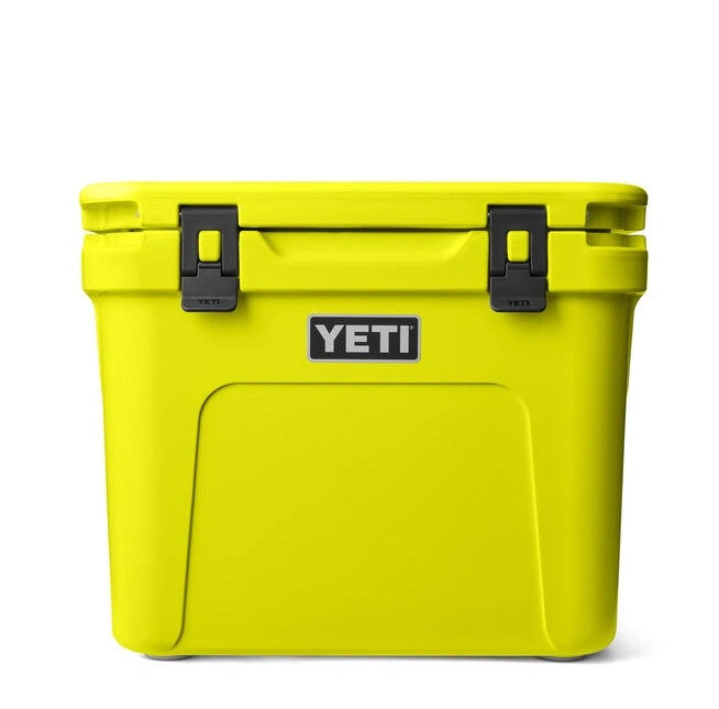 YETI Roadie 32 Wheeled Cooler Portable Ice Chest