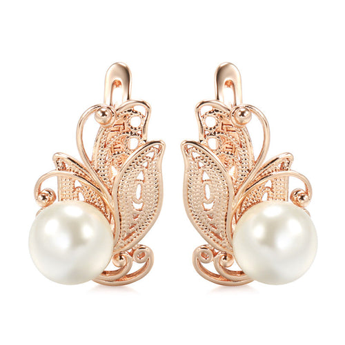 Personalized Creative Butterfly Inlaid Pearl Ear Clip