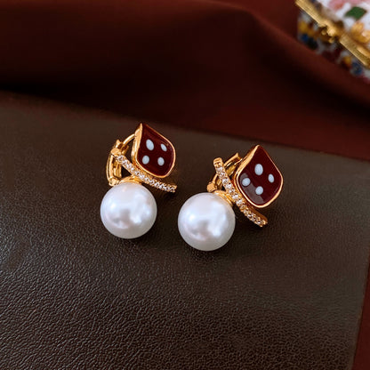 Fashion Exquisite Square Pearl Ear Clip Earrings